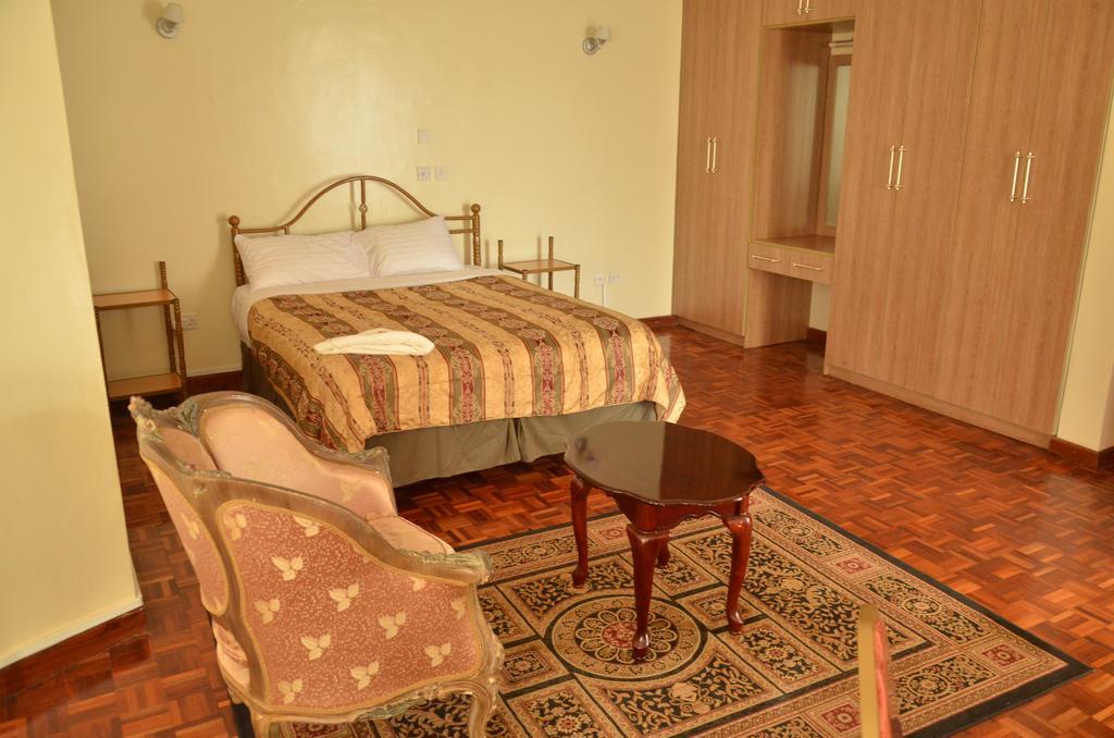 Dolfran Guest House Найроби Екстериор снимка